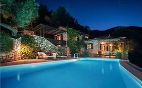 Arriva Villas
